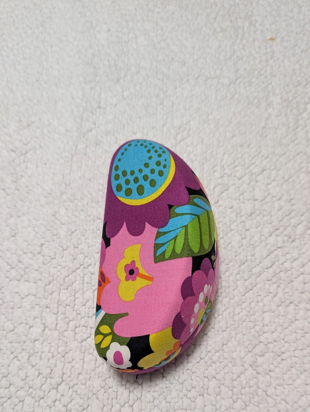 hard-shell clamshell case designed for eyeglasses or sunglasses by Vera Bradley.